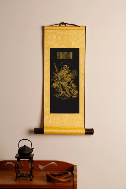 关圣帝君像Hand-Painted Sacred Icon: Saintly Emperor Guan, God of Martial Valor, Righteousness & Wealth